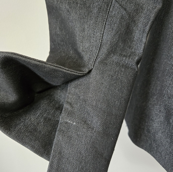 JAQUELINE CONOIR Designer Dark Wash Denim Fitted Blazer. Size 2 - Picture 6 of 11